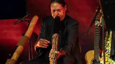William Barton playing the didgeridoo.