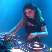 Rennie - DJ