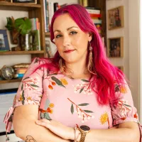 Headshot of Melanie Saward